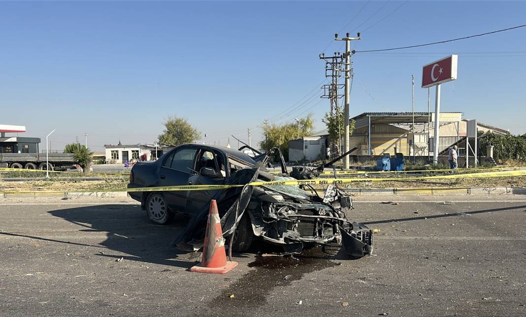 Konya yolunda feci kaza! Hurdaya döndü: Ölü ve yaralılar var 1
